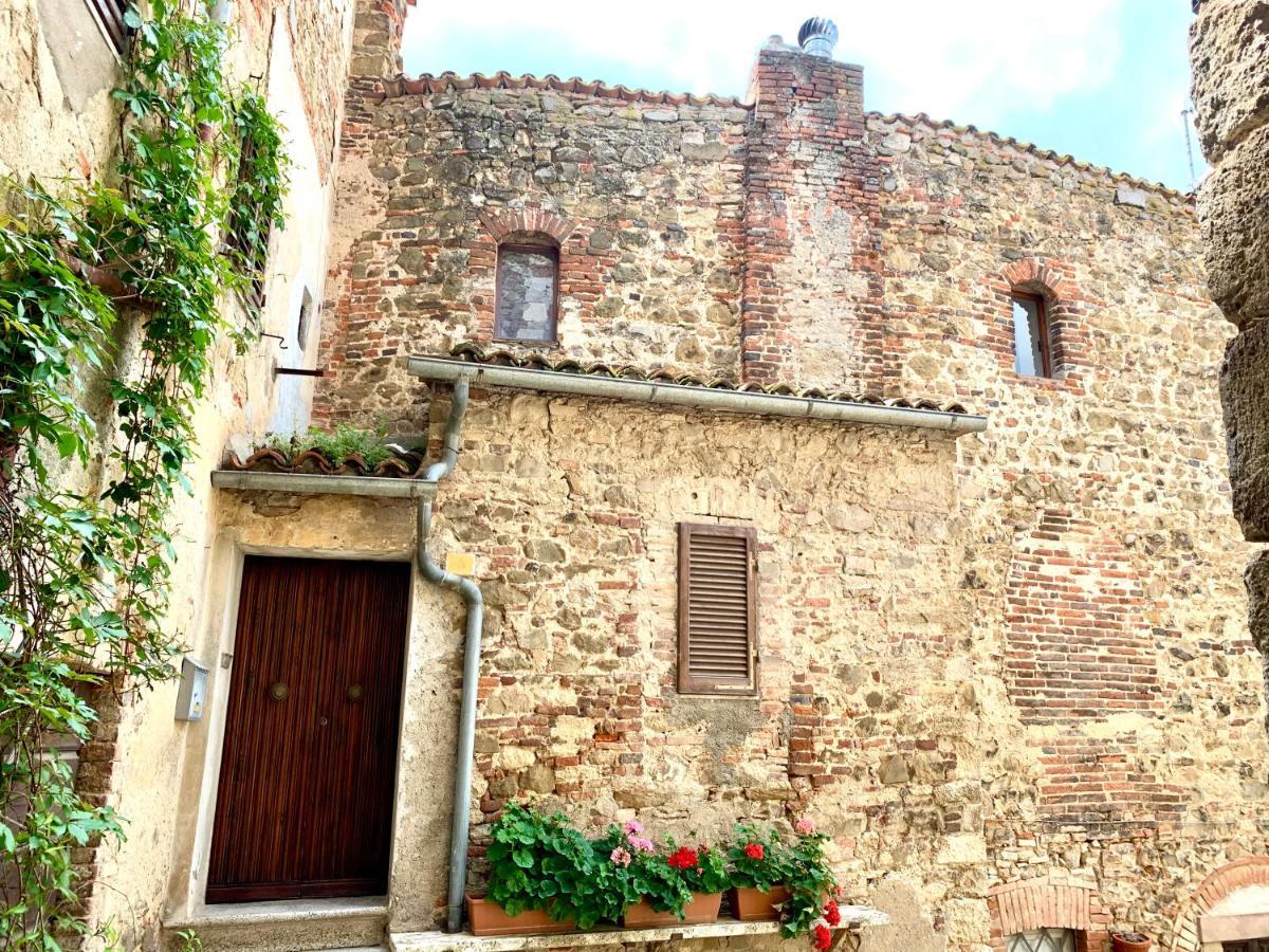 Casa Vacanze La Casa Di Nonna Libia Vicino Saturnia Montemerano Bagian luar foto