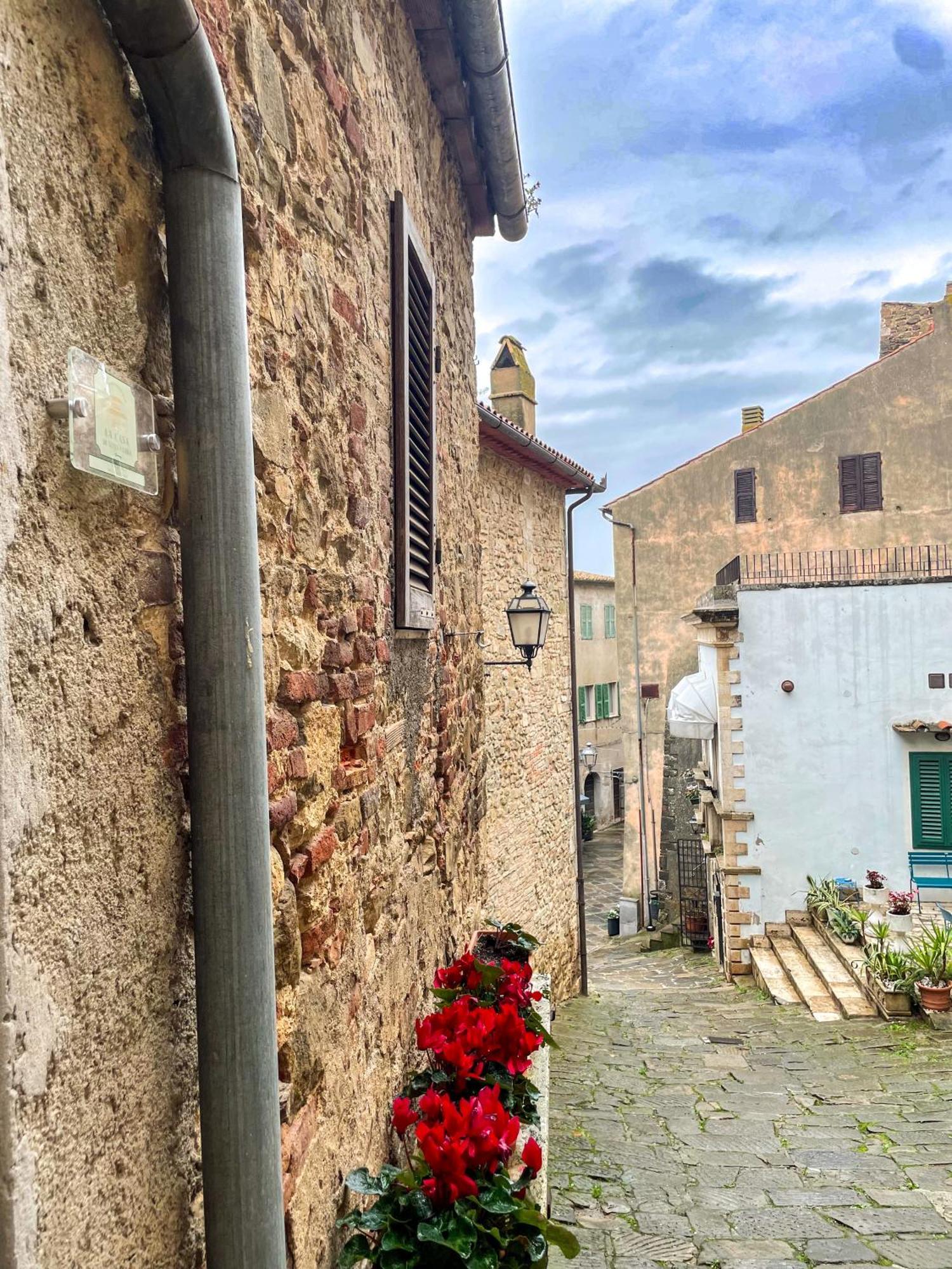 Casa Vacanze La Casa Di Nonna Libia Vicino Saturnia Montemerano Bagian luar foto